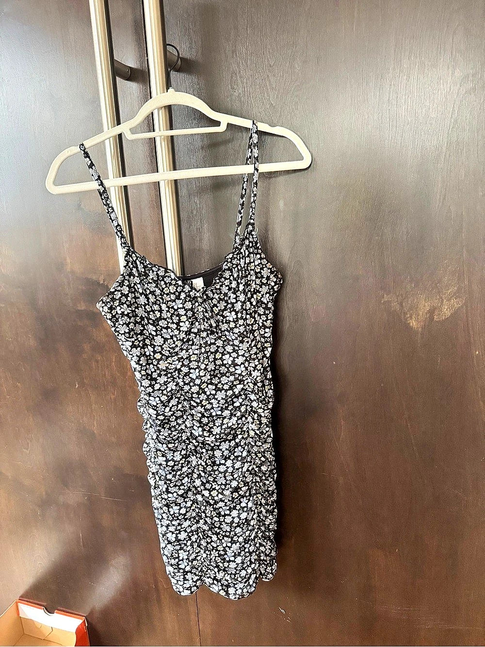 Forever 21 Floral Mini Dress in Black & White Size Medium